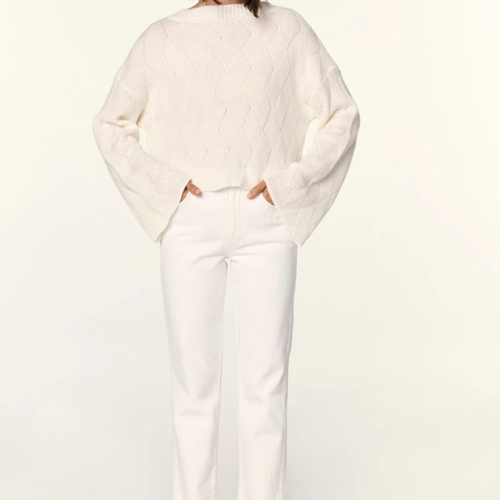 Amo Chloe Crop 5 Pocket Jeans With Released Hem In White Sands